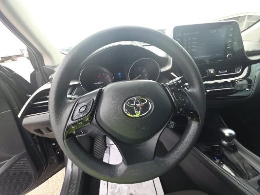 Used 2021 Toyota C-HR LE image 5