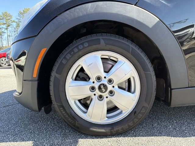 Used 2017 MINI Cooper 4-Door Hardtop image 11