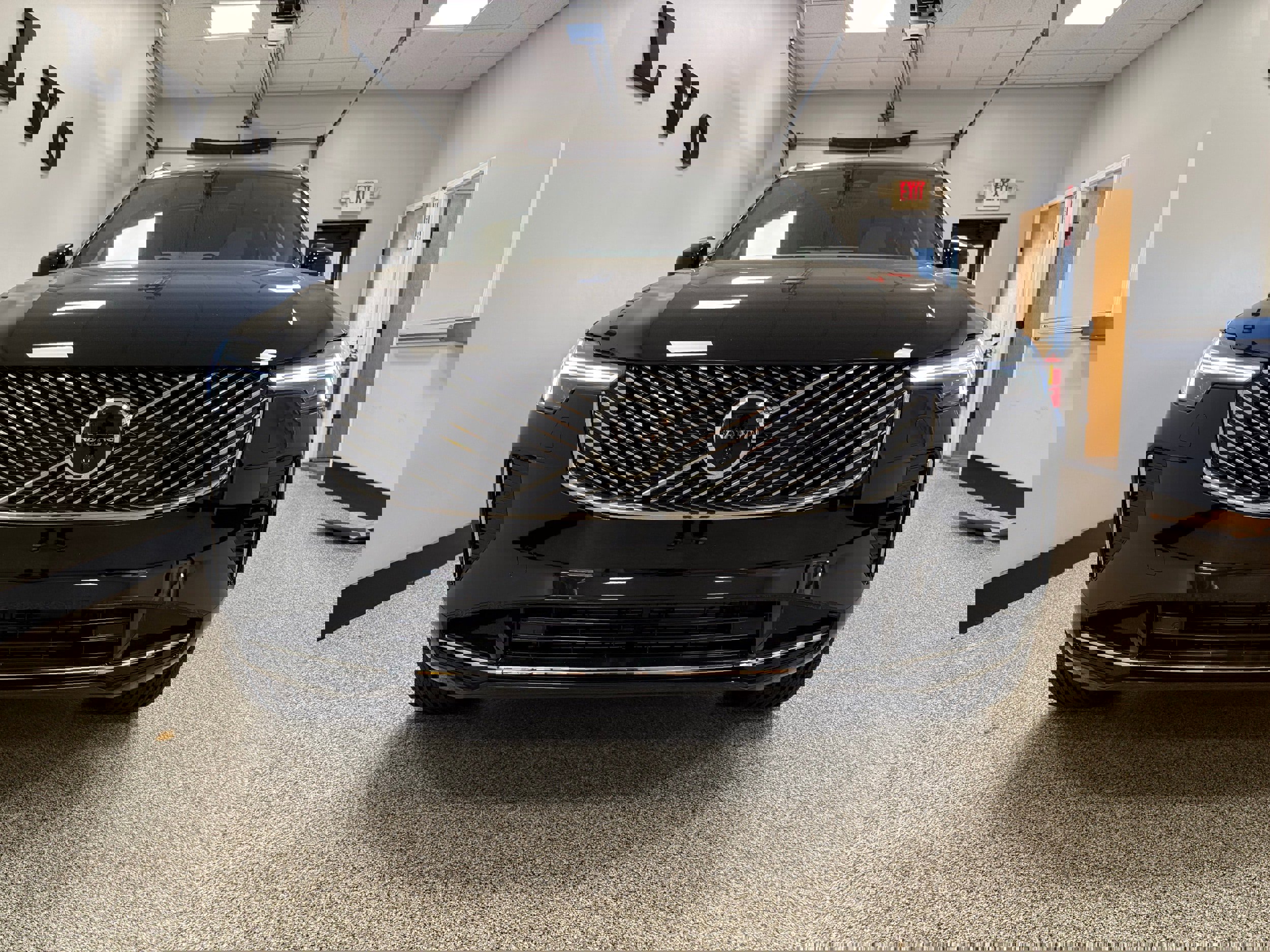 New 2026 Volvo XC90 B6 Ultra w/ Protection Package Premier image 4