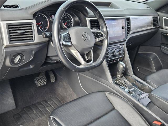 Used 2020 Volkswagen Atlas Cross Sport SE w/ Panoramic Sunroof Package image 10