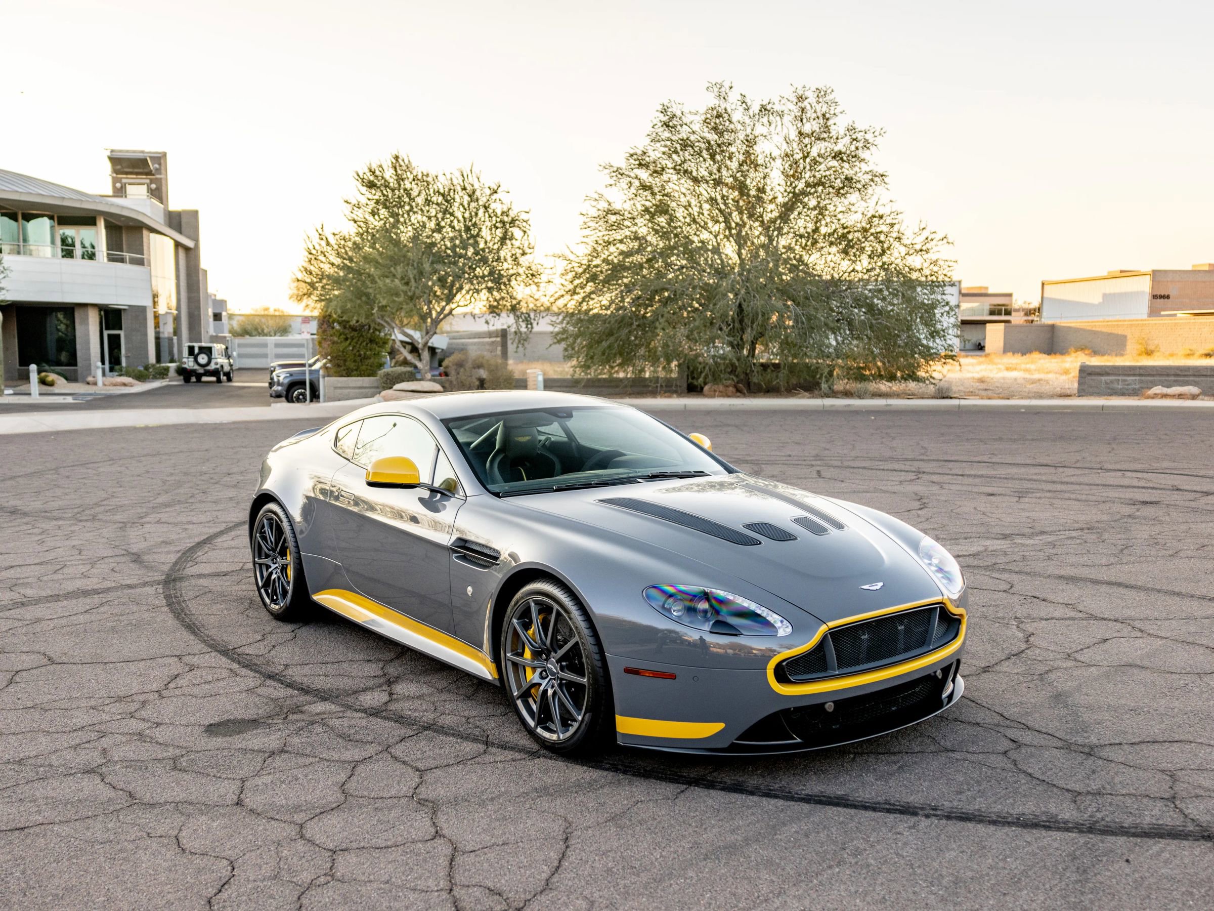 Used 2017 Aston Martin V12 Vantage S image 11