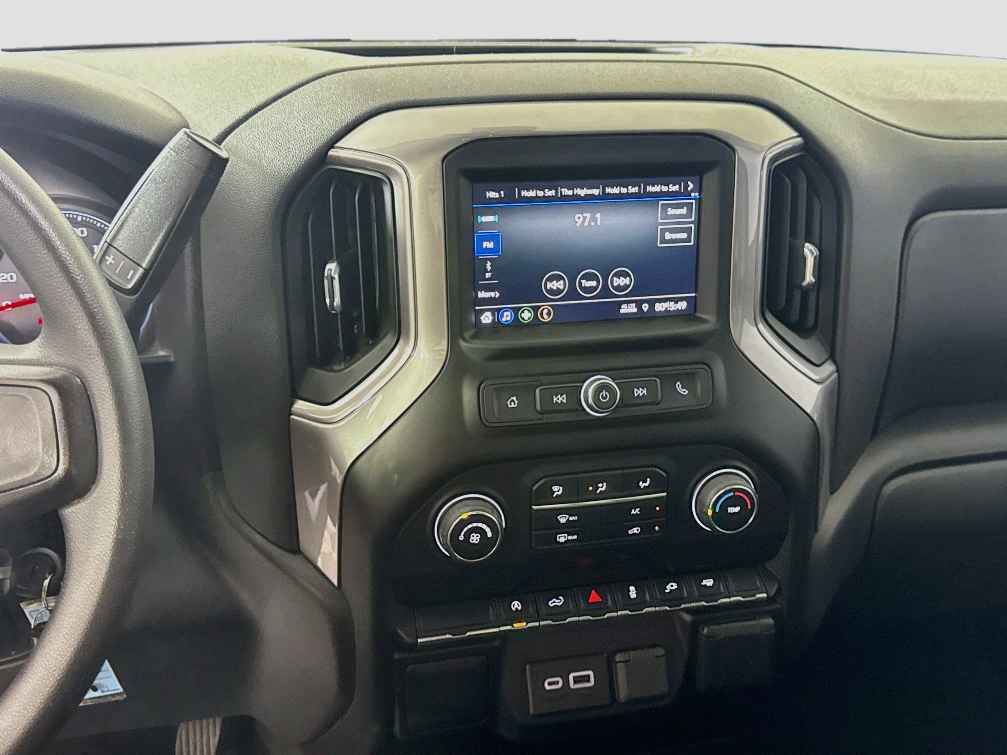 Used 2021 Chevrolet Silverado 1500 Custom RWD image 17