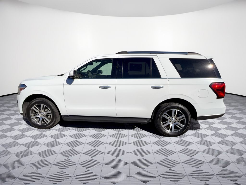 Used 2024 Ford Expedition Limited RWD image 2