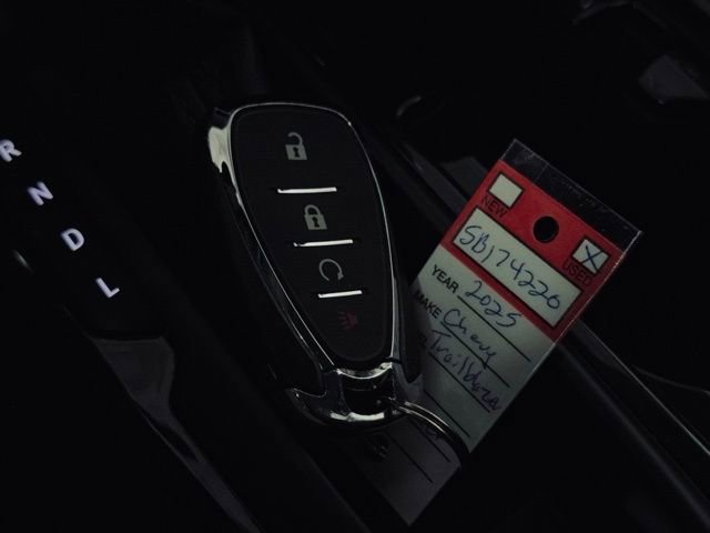 Used 2025 Chevrolet TrailBlazer LT image 33