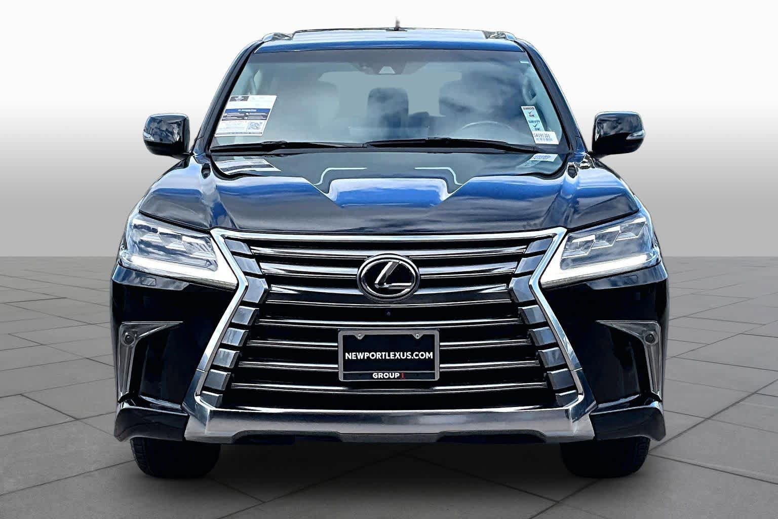 Used 2016 Lexus LX 570 4WD w/ Luxury Package image 3