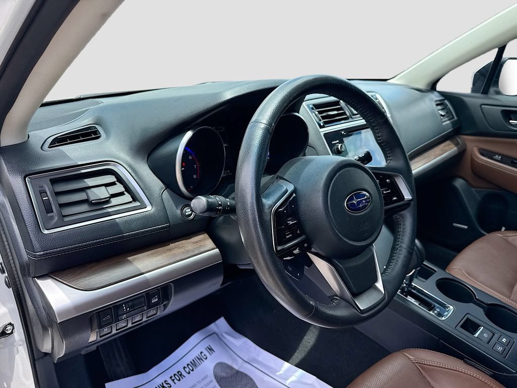Used 2019 Subaru Outback 2.5i Touring w/ Popular Package #3A AWD/4WD image 9