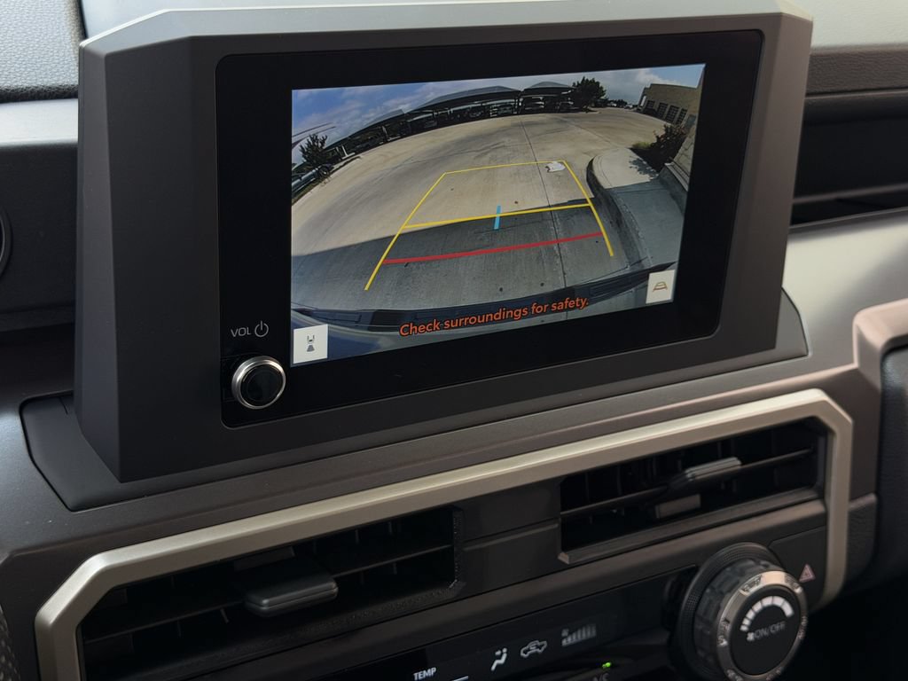 Used 2025 Toyota Tacoma SR5 AWD/4WD image 19