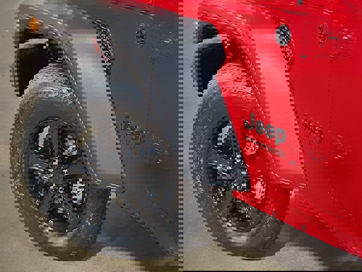 Used 2021 Jeep Wrangler Unlimited Sport image 23