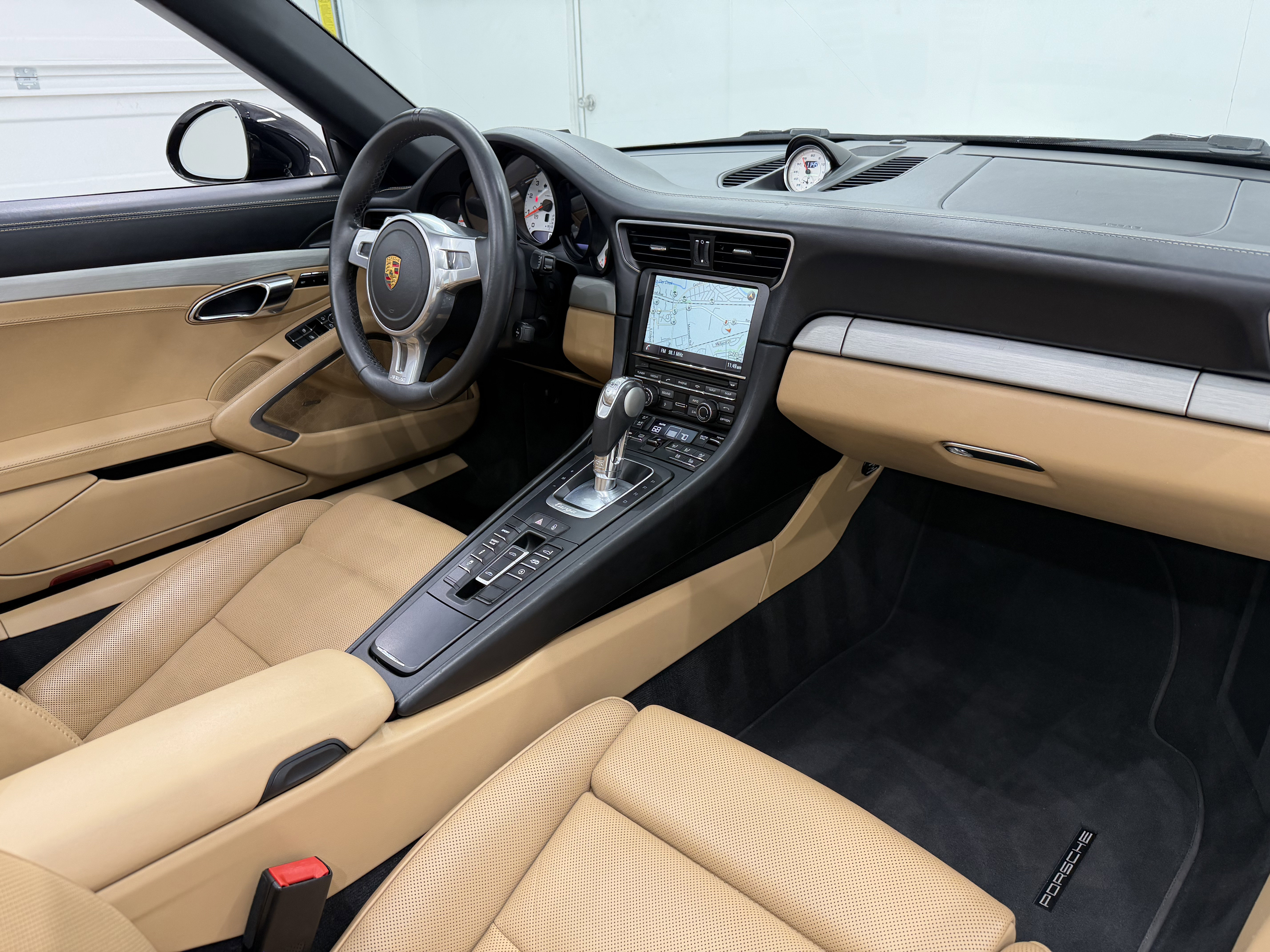 Certified 2016 Porsche 911 Targa 4S image 25