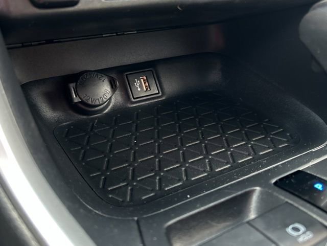 Used 2023 Toyota RAV4 XLE Premium image 45