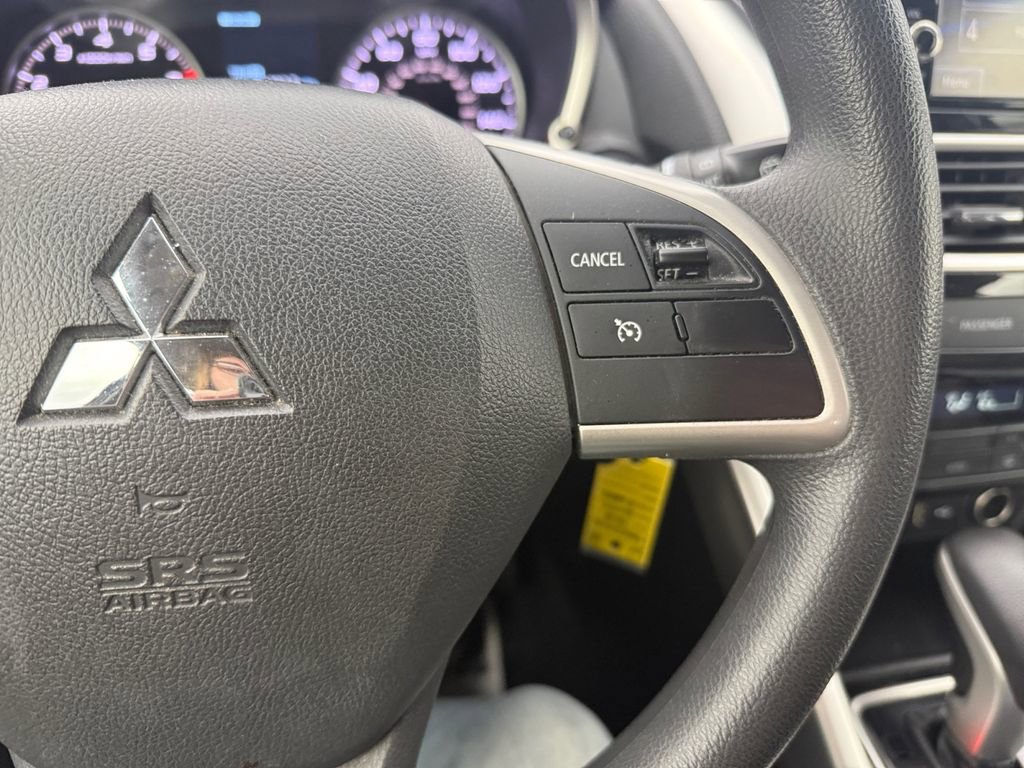 Used 2018 Mitsubishi Eclipse Cross ES image 32