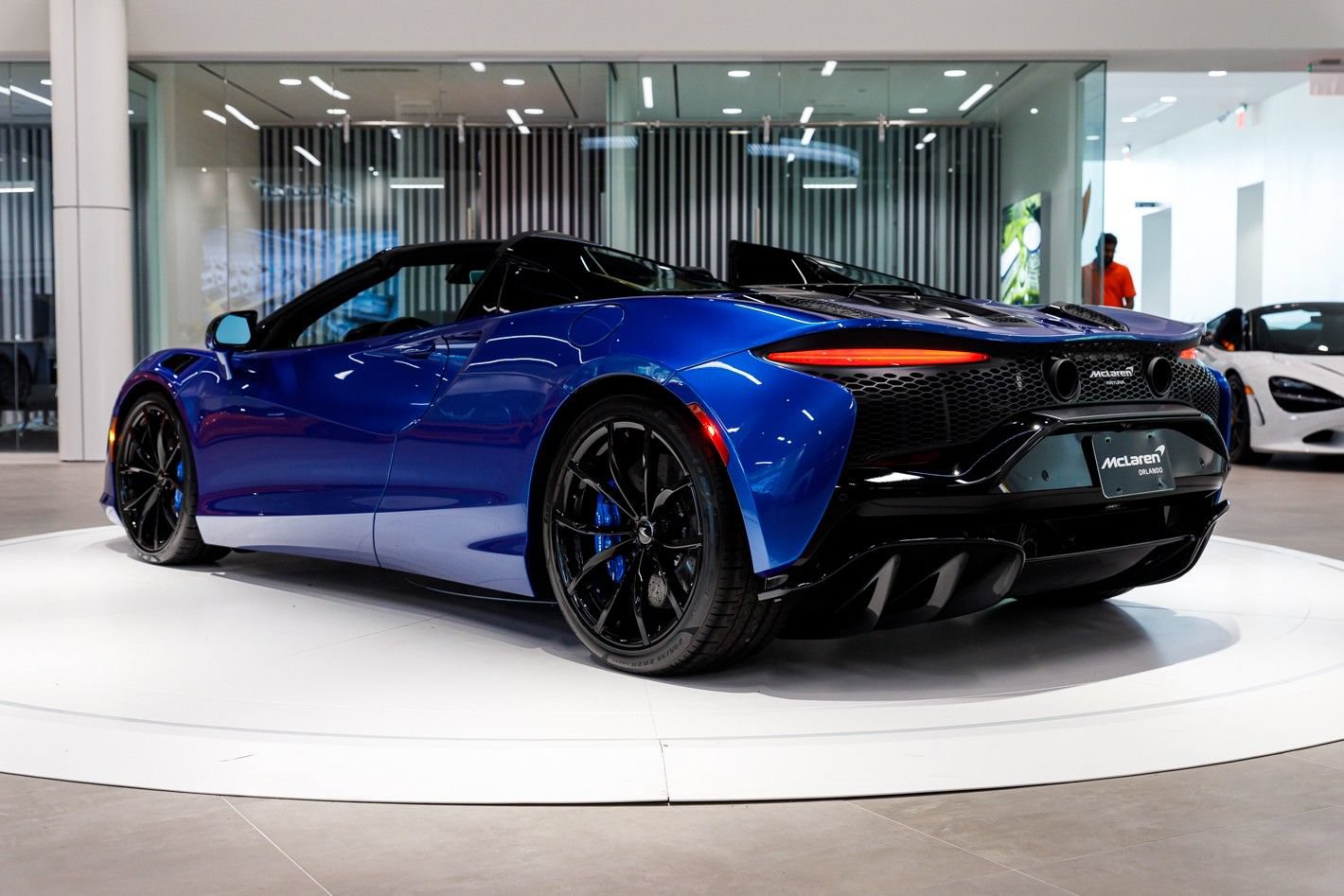 New 2026 McLaren Artura Spider RWD image 31