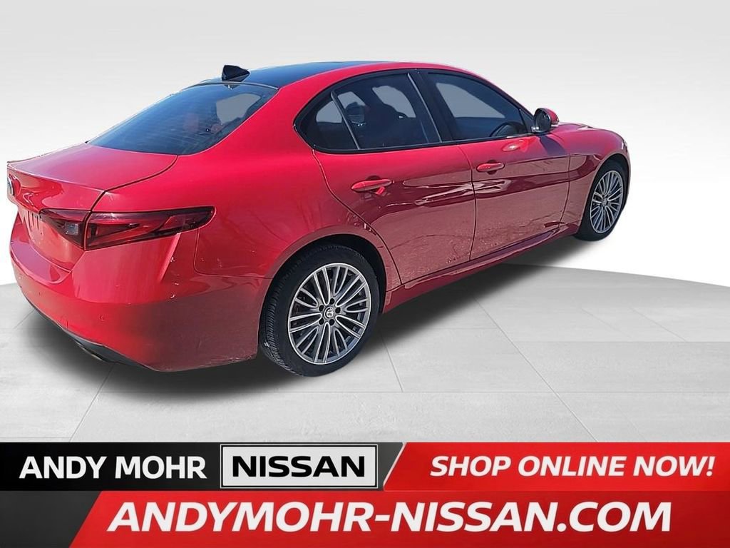 Used 2020 Alfa Romeo Giulia Ti image 5