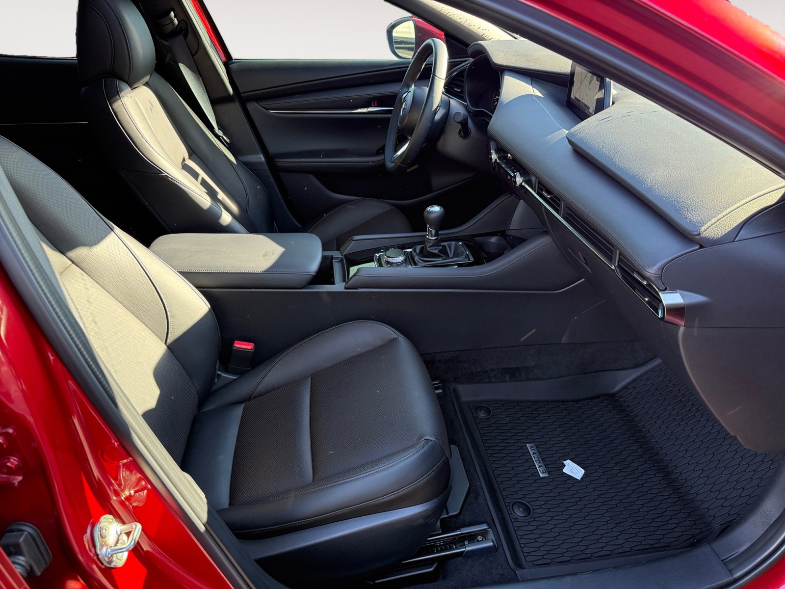 Used 2024 MAZDA MAZDA3 s image 19