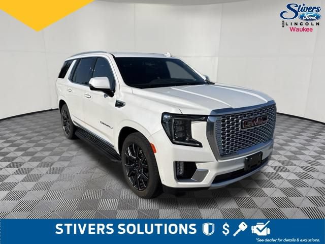 Used 2024 GMC Yukon Denali w/ Advanced Technology Package AWD/4WD image 3