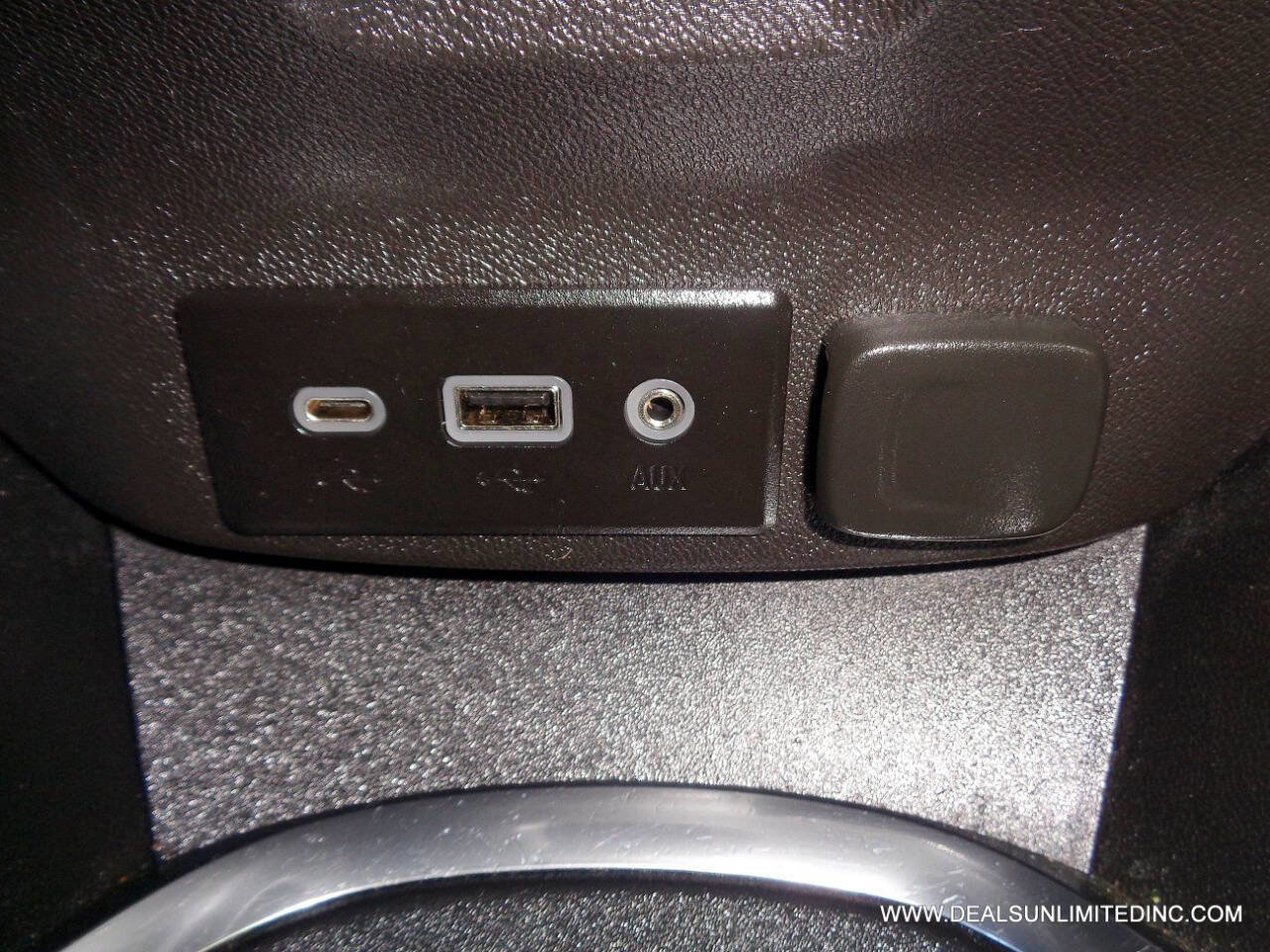 Used 2022 Chevrolet Malibu LT image 15