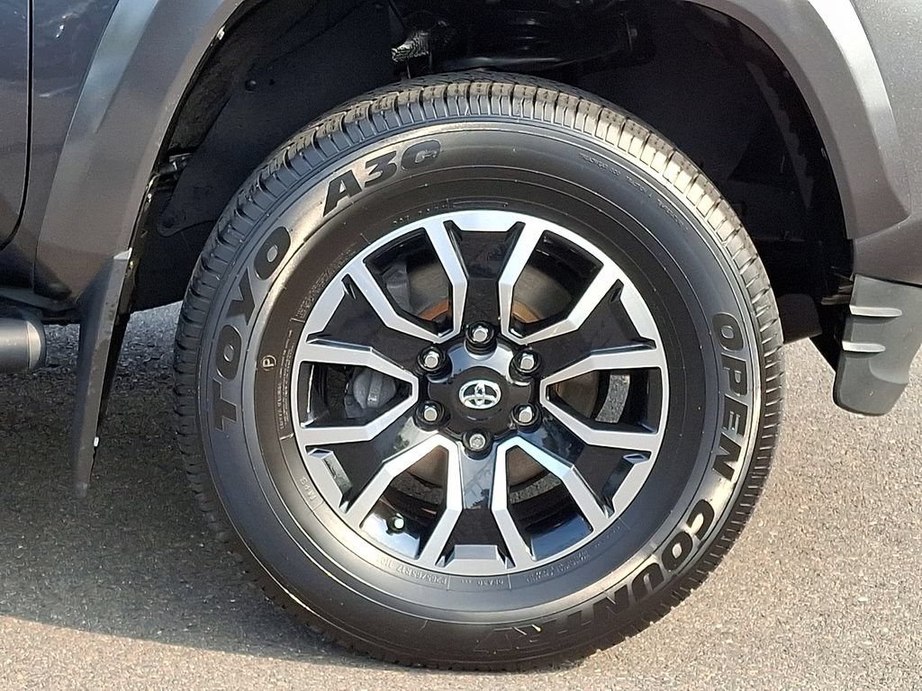 Certified 2023 Toyota Tacoma TRD Sport AWD/4WD image 8