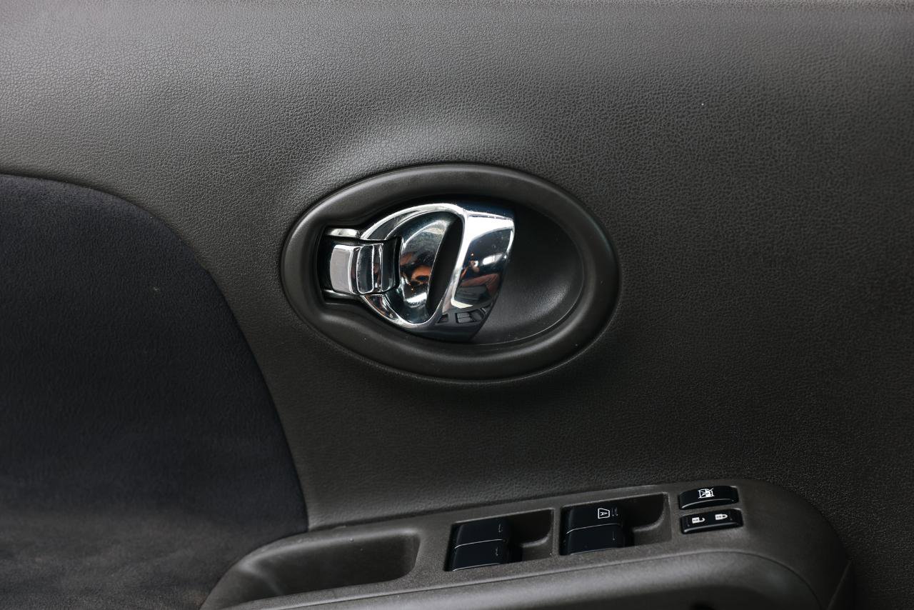 Used 2011 Nissan Cube 1.8 S w/ Interior Designer Pkg FWD image 37
