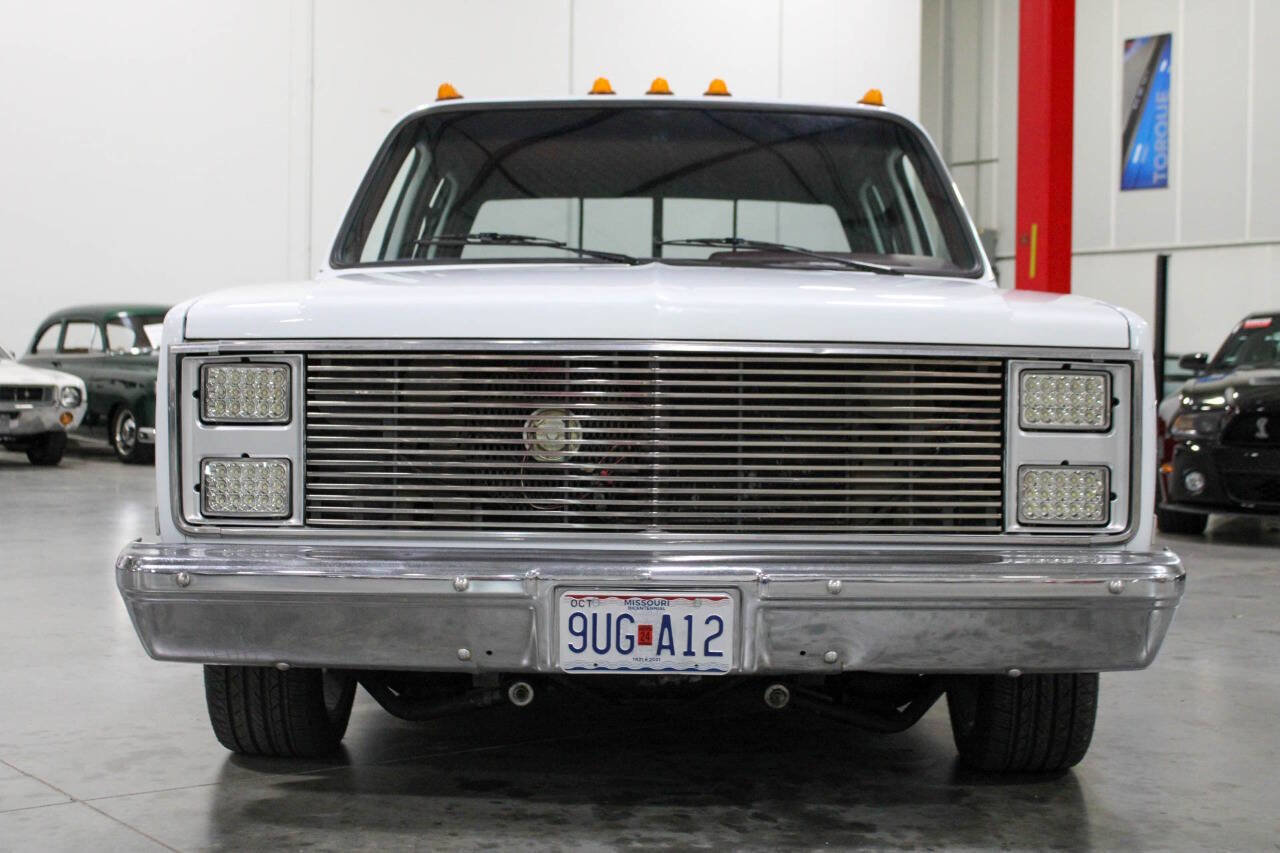 Used 1988 Chevrolet Silverado 3500 2WD Crew Cab image 10