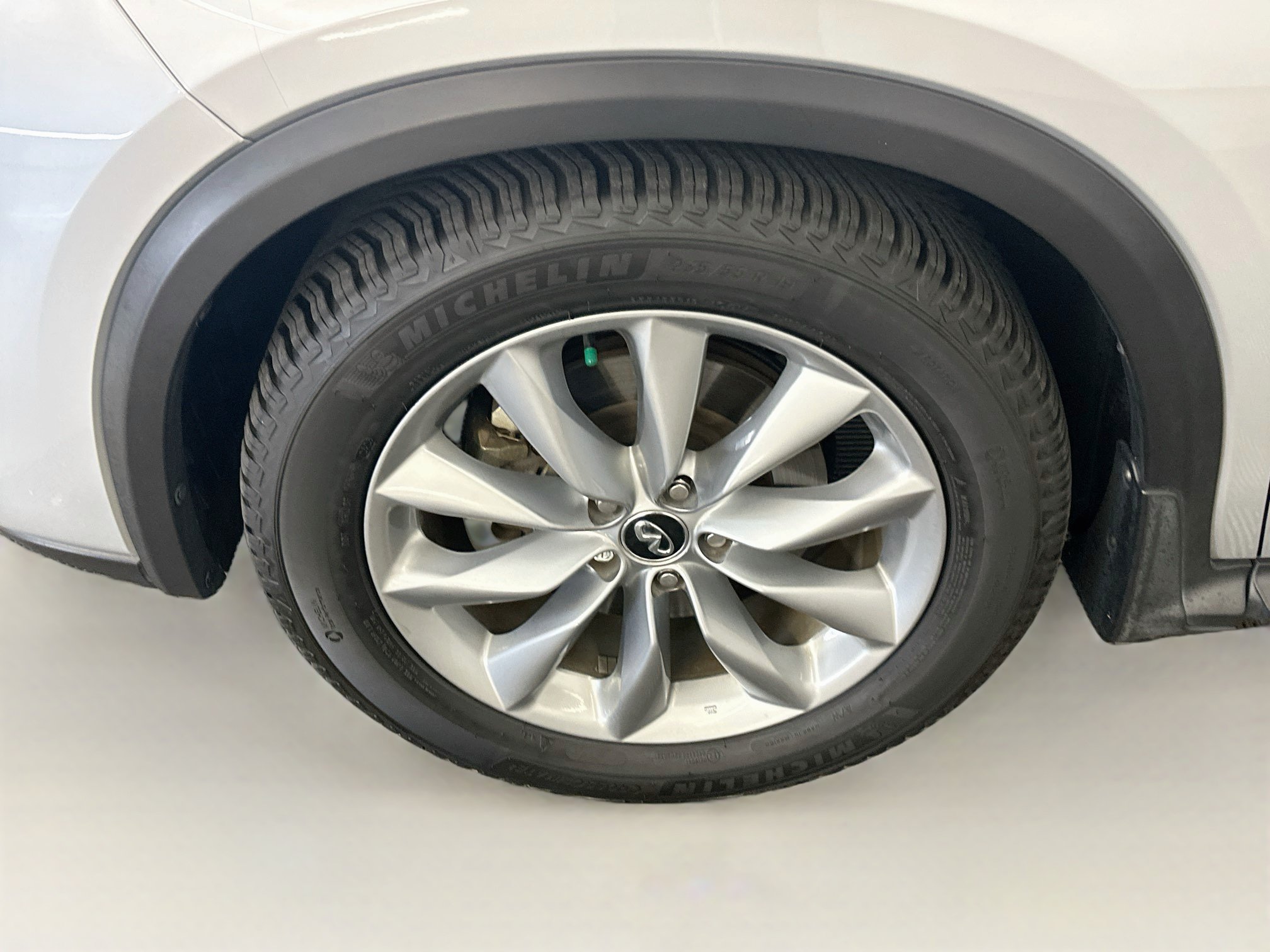 Used 2019 INFINITI QX50 Luxe w/ Navigation Package AWD/4WD image 37