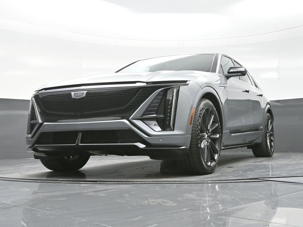 New 2026 Cadillac Lyriq V w/ LPO, Floor Liner Package AWD/4WD image 19