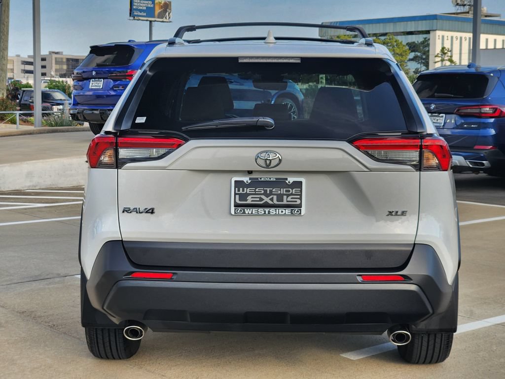 Used 2023 Toyota RAV4 XLE w/ Convenience Package FWD image 6