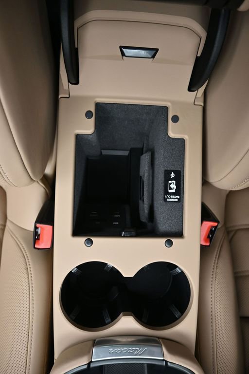 Certified 2026 Porsche Macan GTS image 25