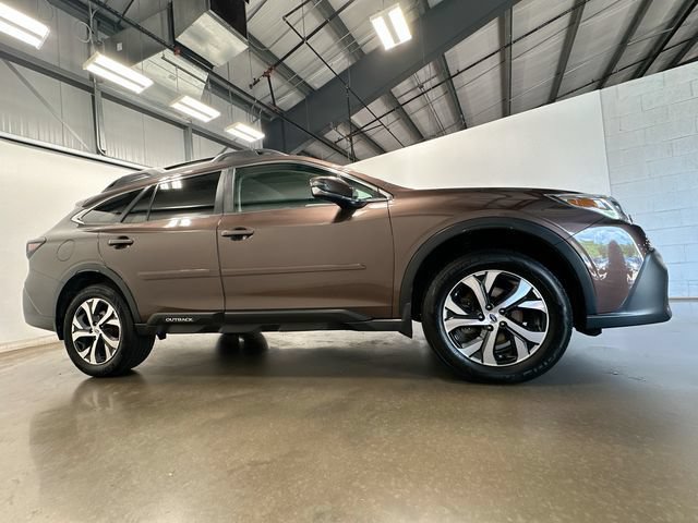 Used 2022 Subaru Outback Limited AWD/4WD image 3
