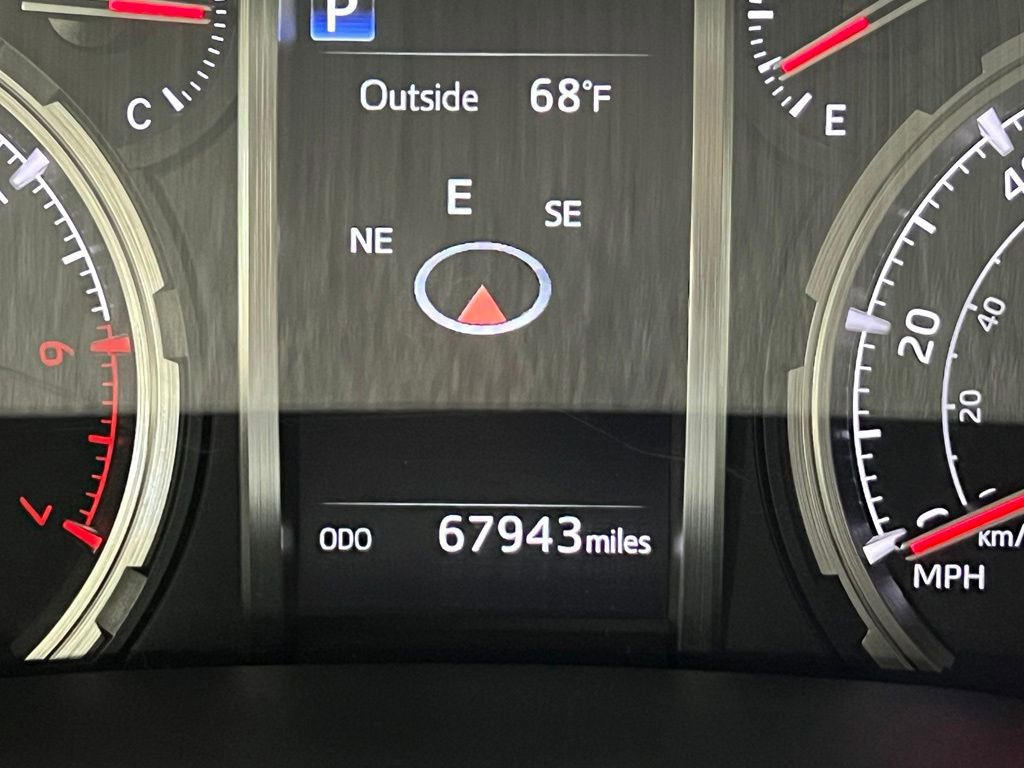 Used 2020 Toyota 4Runner TRD Off-Road Premium w/ Moonroof Package AWD/4WD image 42