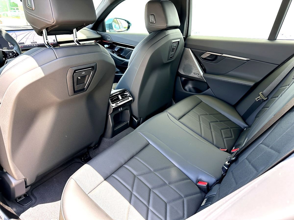 New 2026 BMW 530i RWD image 18