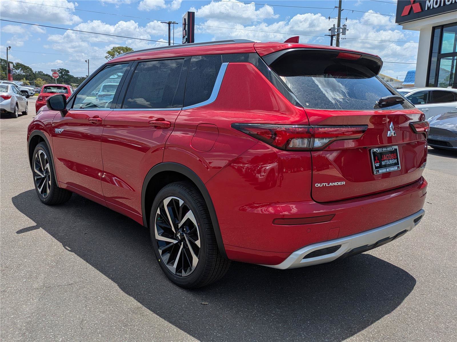 New 2025 Mitsubishi Outlander SEL image 9