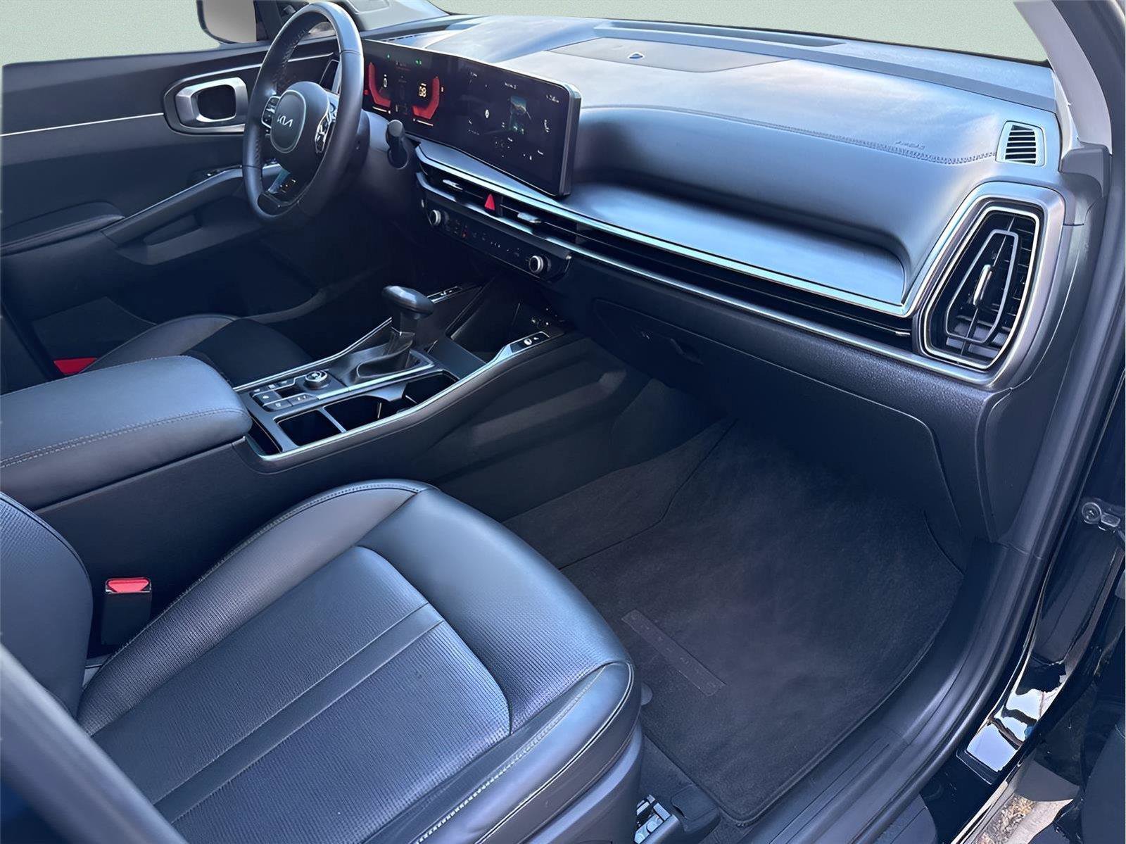Used 2025 Kia Sorento EX w/ Panoramic Sunroof Package FWD image 20