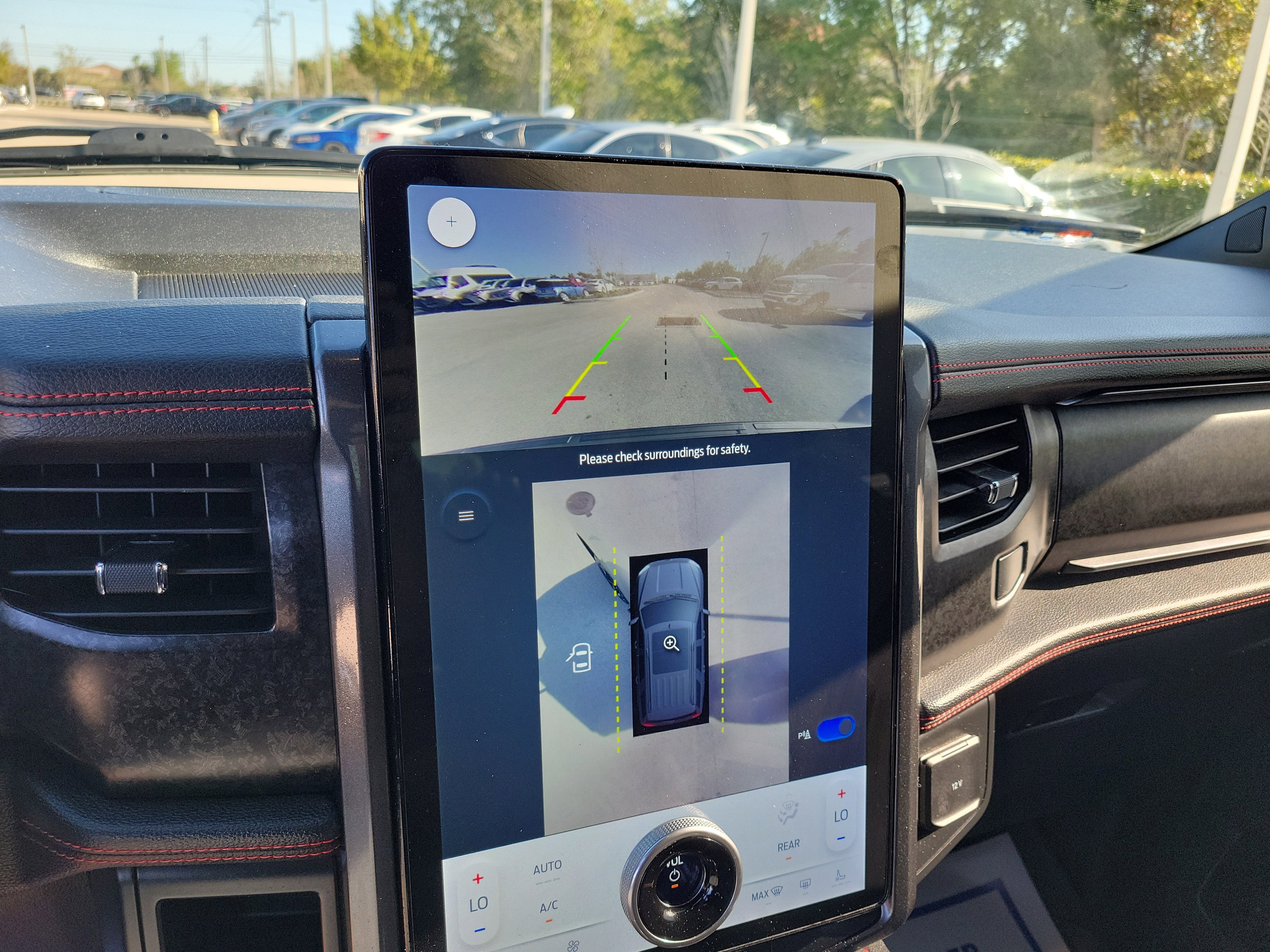 Used 2022 Ford Expedition Max Limited image 29