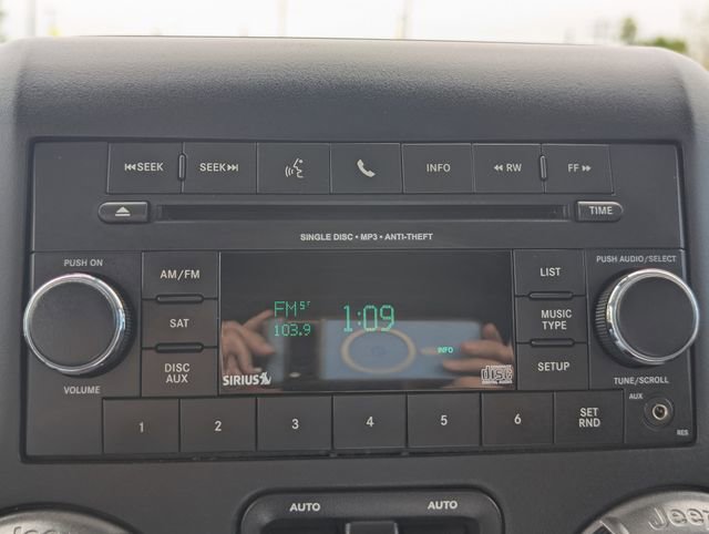 Used 2018 Jeep Wrangler Unlimited Sport S AWD/4WD image 22