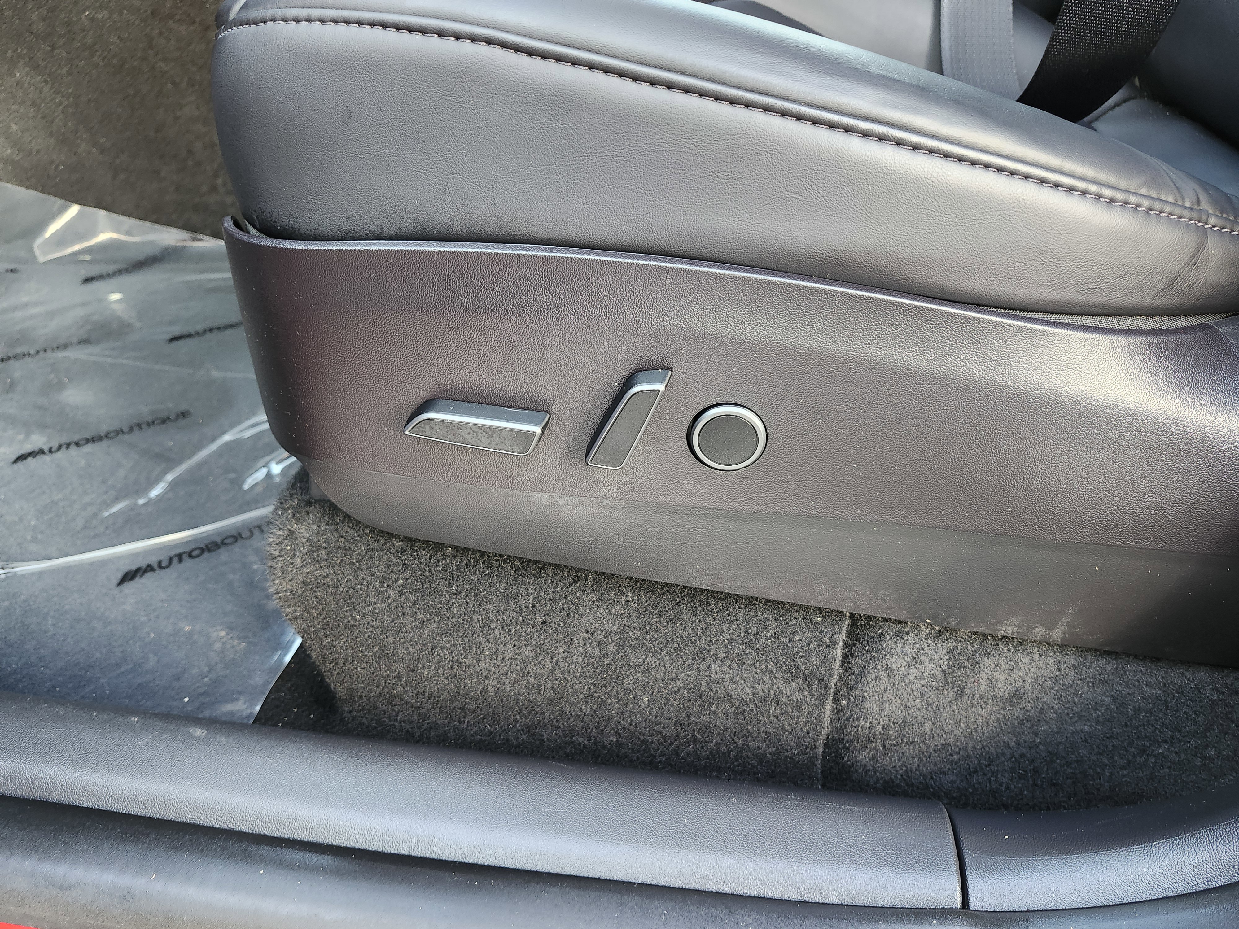 Used 2021 Tesla Model Y Long Range image 25