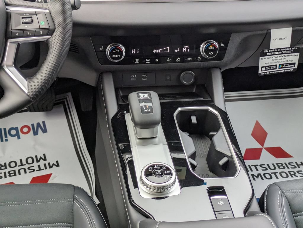 New 2026 Mitsubishi Outlander SE FWD image 17