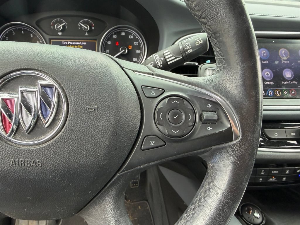 Used 2020 Buick Enclave Essence FWD image 29