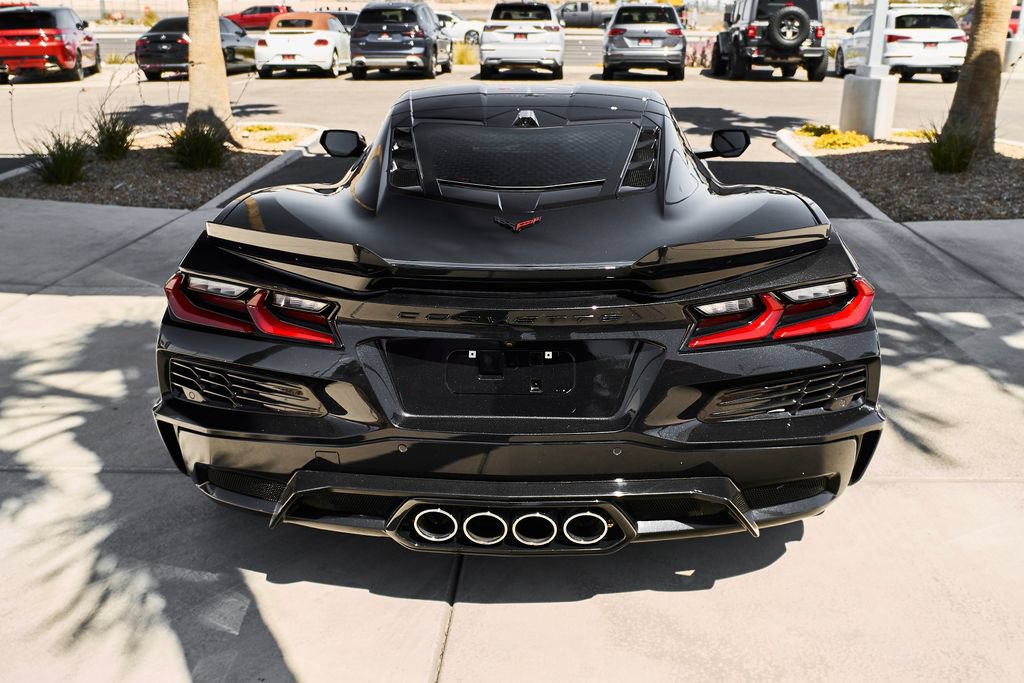Used 2023 Chevrolet Corvette Z06 RWD image 9
