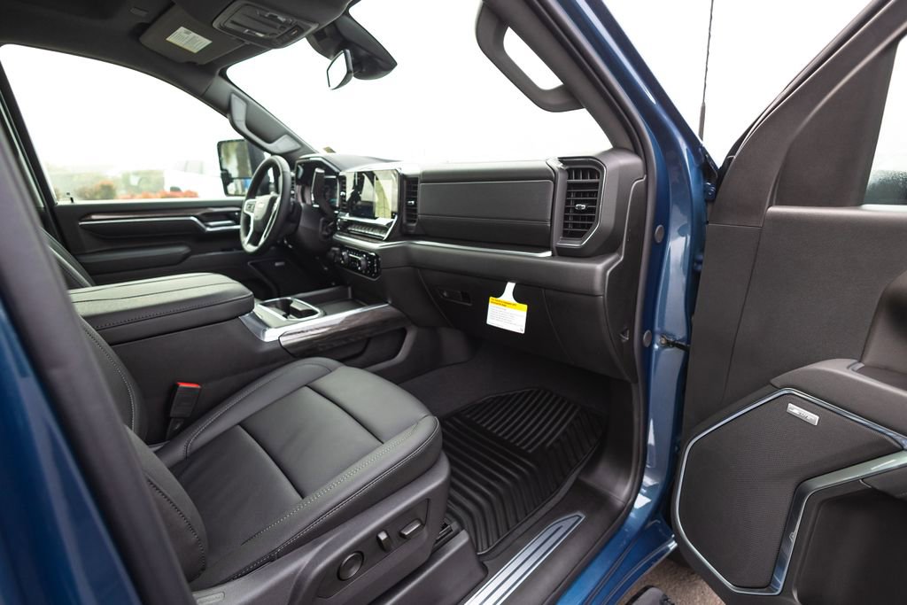 New 2026 Chevrolet Silverado 3500 LTZ w/ LTZ Convenience Package image 42