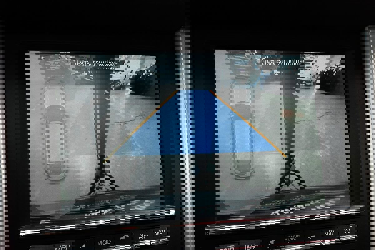 Used 2016 Porsche Macan Turbo AWD/4WD image 20