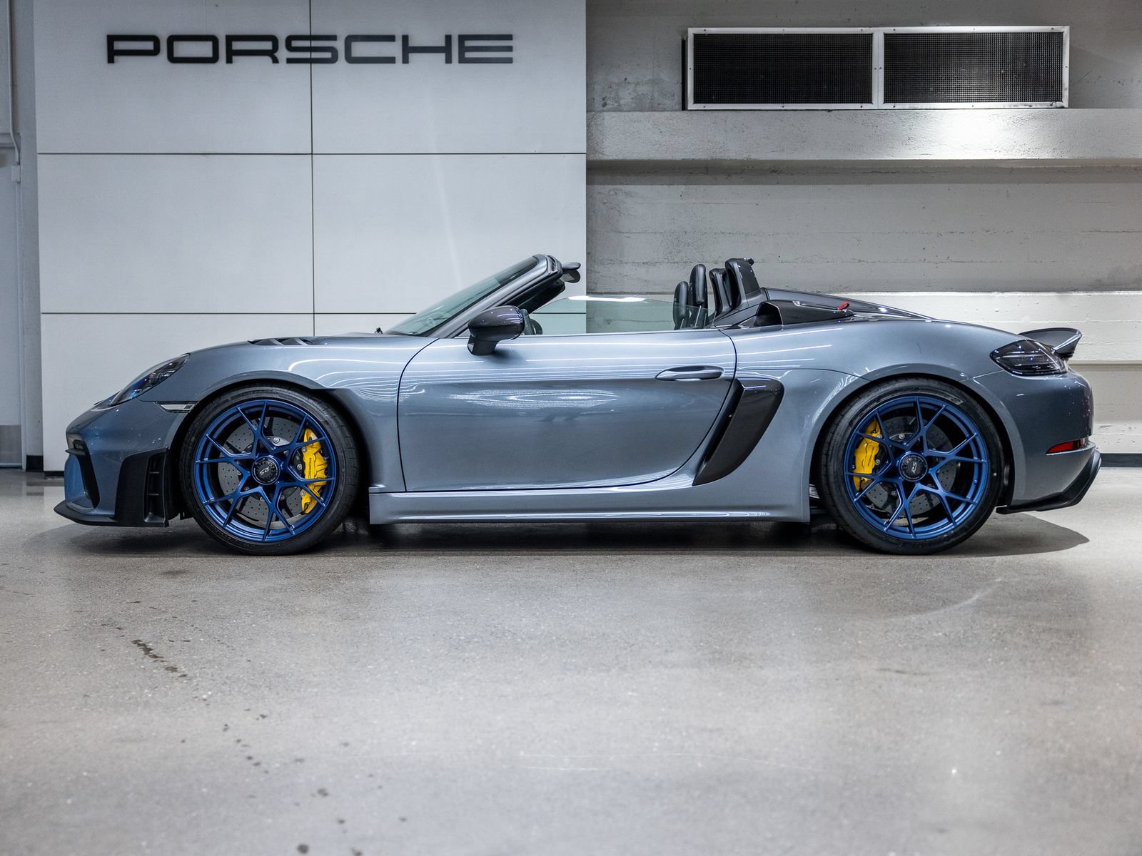 Certified 2025 Porsche 718 Boxster Spyder RS w/ Weissach Package RWD image 2