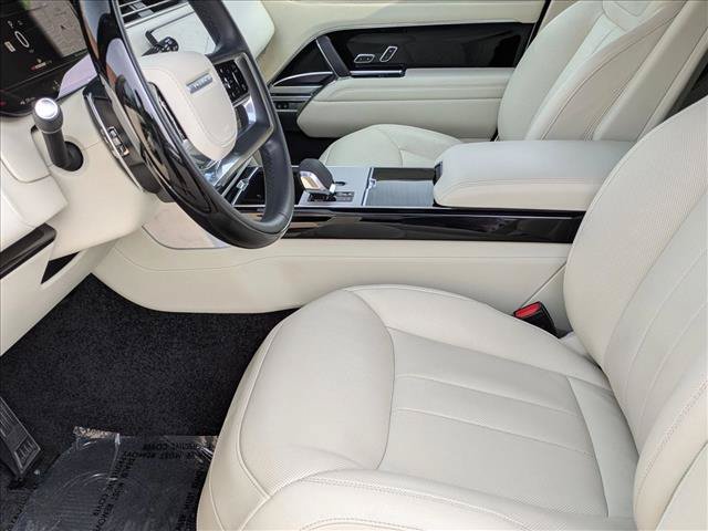 Used 2025 Land Rover Range Rover Long Wheelbase SE AWD/4WD image 17