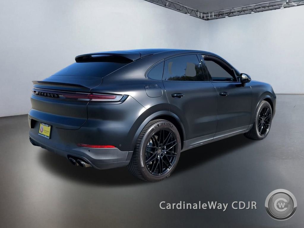 Used 2024 Porsche Cayenne Coupe image 22