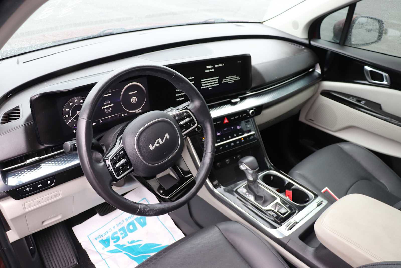 Used 2022 Kia Carnival SX Prestige image 10