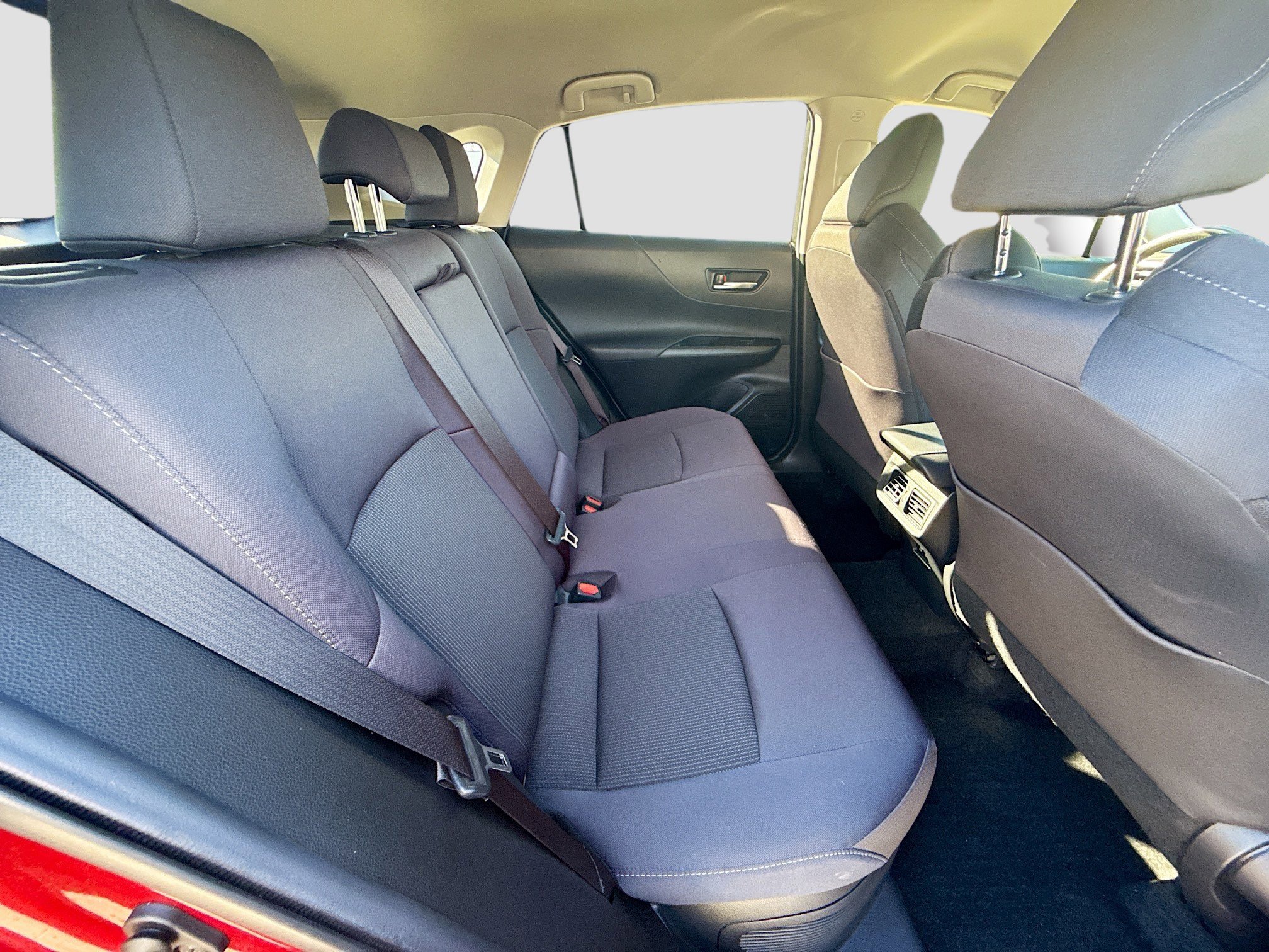 Used 2022 Toyota Venza LE AWD/4WD image 27