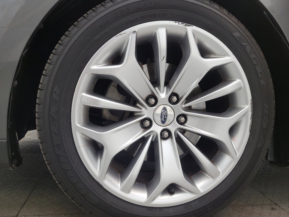 Used 2019 Ford Taurus Limited image 31