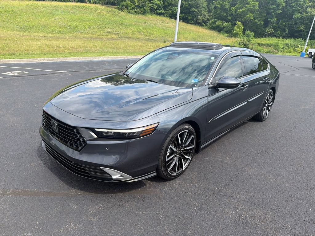 Used 2023 Honda Accord Touring image 4