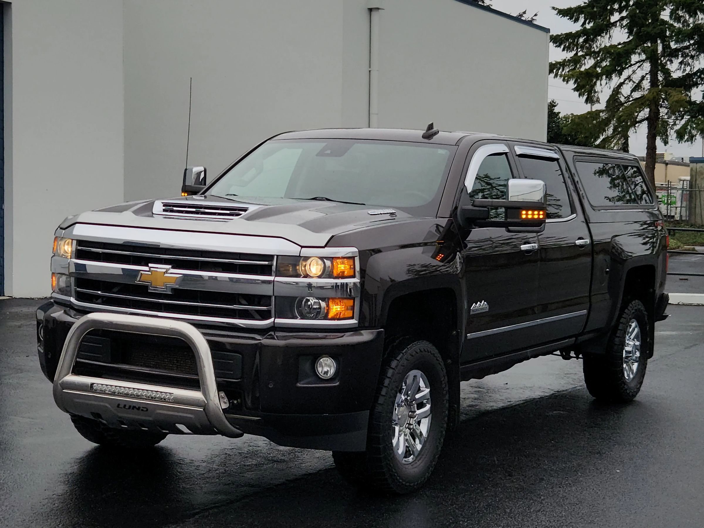 Used 2018 Chevrolet Silverado 3500 High Country AWD/4WD image 1
