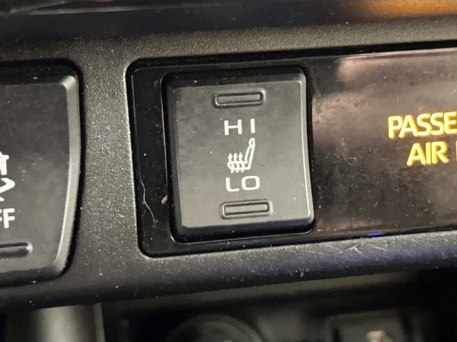 Used 2021 Toyota RAV4 XLE w/ Convenience Package image 17