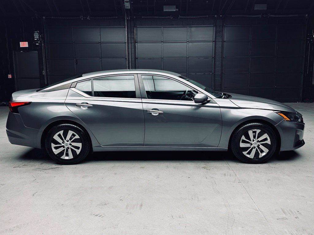 Used 2023 Nissan Altima 2.5 S FWD image 8